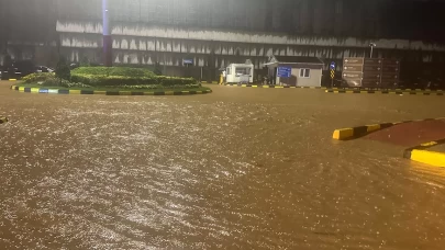 Trabzon’da sağanak hayatı felç etti!