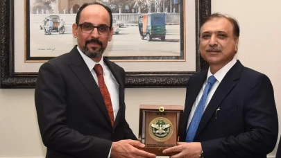 MİT Başkanı Kalın kritik temaslar için Pakistan'da