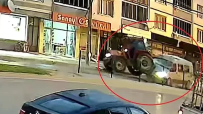 Bursa'da tarım işçilerini taşıyan minibüs traktöre çarptı! 10 kişi yaralandı