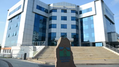 Bahçelievler Belediye Meclisi'nde dengeler değişti! 3 CHP'li üye AK Parti'ye katıldı