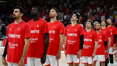 A Milli Erkek Basketbol Takımı, dünya sıralamasında 2 basamak yükseldi