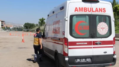Aynı yönde giden iki traktör çarpıştı: 1 ölü, 2 yaralı