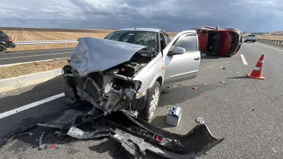 Tekirdağ’da iki otomobilin çarpıştığı kazada 4 kişi yaralandı