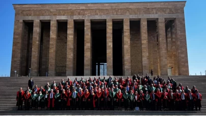 Yeni adli yıl öncesi Yargıtay heyeti Anıtkabir’i ziyaret etti