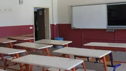 1. sınıflar yarın saat kaçta okula gidecek? 1. sınıflar okulda kaç saat kalacak?