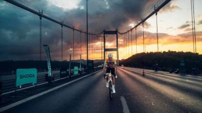 Chris Froome İstanbul’da tarihe pedal çevirdi