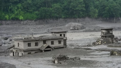 Nepal'deki sel felaketi Çin'i vurdu