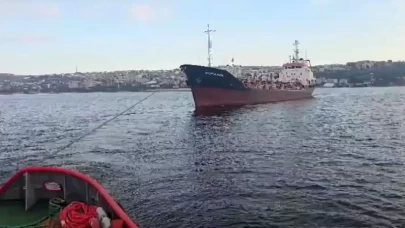 Kocaeli açıklarında 240 ton fuel oil yüklü tanker arızalandı