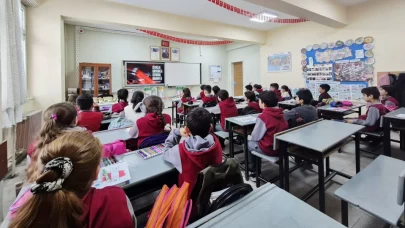 YARIN OKULLAR SAAT KAÇTA AÇILACAK 2026? 14 Eylül ilk ders saati ne zaman?