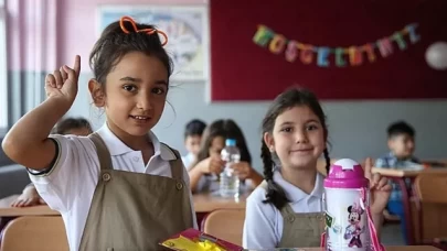 Okulun ilk günü tebrik mesajları 2026: İlkokul 1. ve 5. sınıflara özel başarı mesajları