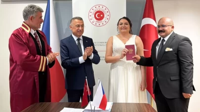 Fuat Oktay, Prag'ta AFAD personelinin nikah şahidi oldu