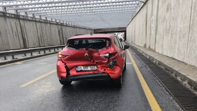 Aydın'da aniden bastıran sağanak trafiği kilitledi