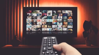 Zirve yarışı kızıştı: 15 Eylül TV reyting sonuçları açıklandı mı, Tuzlu Kahve ve Sevdan Bir Ateş kaçıncı sırada?