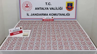Kepez’de bir eve uyuşturucu operasyonu: 2 gözaltı
