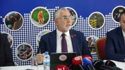 Bakan Işıkhan'dan motivasyon mesajı: Gençlerimiz kendi memleketinde geleceğini inşa edebilsin