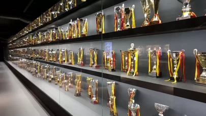 Galatasaray’ın kupalarına haciz mi geldi? “Hükmen muhafaza” ne anlama geliyor?
