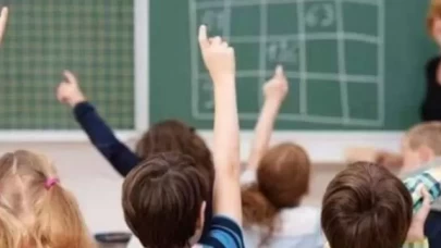 Öğrencilerin beklediği haber geldi! Kasım ara tatili ne zaman? İşte 2026-2027 MEB takvimi