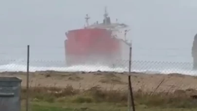 Çatalca'da dev gemi karaya oturdu!