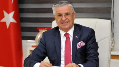 Kemer Belediye Başkanı Necati Topaloğlu CHP’den istifa etti!