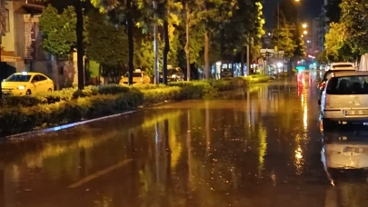 Adana’da sabah saatlerinde sağanak