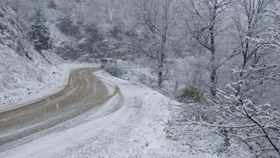 Manisa’nın yüksek kesimleri beyaza büründü