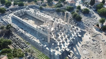 Didyma Apollon Tapınağı'na gece ziyaretçi akını!