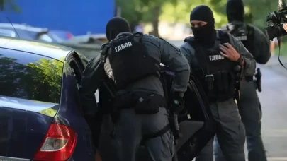 Komşu ülkede peş peşe bomba ihbarları! Kamu kurumları boşaltıldı