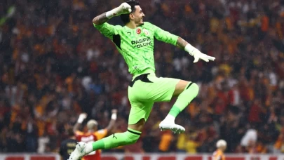 Galatasaray-Fenerbahçe derbisinde gözler kalecilerde