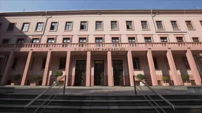 Adalet Bakanlığı'ndan Özgür Özel'in "sızdırıldı" iddiasına sert tepki