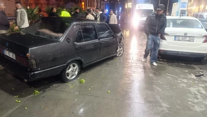 Otomobil akaryakıt istasyonuna daldı!