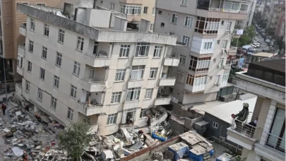 Maltepe'de çöken binanın ardından iki kritik gözaltı