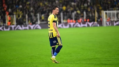Fenerbahçe'de Mert Hakan Yandaş formasına kavuştu