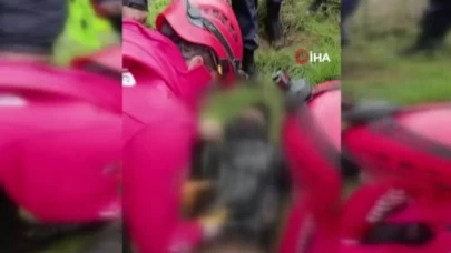 Sel sularına kapılan araçtaki bir kişinin cansız bedeni bulundu