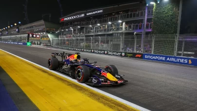 Singapur GP'de kazanan Max Verstappen
