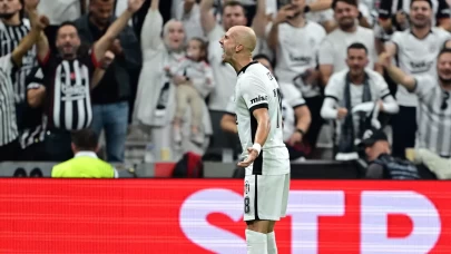 Beşiktaş'ta Cerny taraftarlarını korkuttu!