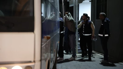 Bayraklı Belediyesi soruşturmasında 43 şüpheli adliyeye sevk edildi