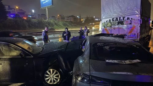 Ataşehir'de zincirleme trafik kazası
