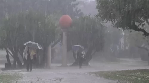 Sıcaklıklar düşecek, sağanak yağış geliyor