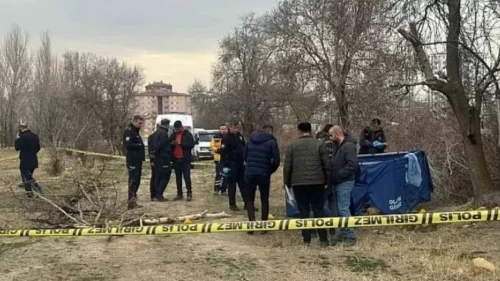 Niğde’de arazide yanmış erkek cesedi bulundu