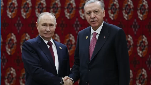 Cumhurbaşkanı Erdoğan, Rusya lideri Putin ile Türkmenistan'da görüştü