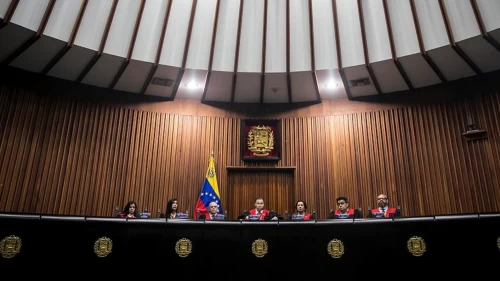 Venezuela Meclisi Trump’ın petrol tankerleri talimatı için olağanüstü toplandı