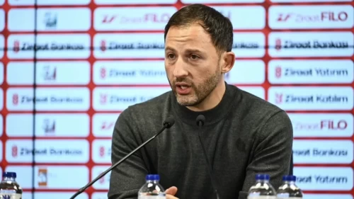 Domenico Tedesco: “Bu sonuç canımızı yakıyor”