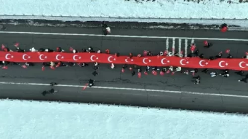 Kars'ta "Sarıkamış şehitleri" için temsili nöbet tutuldu