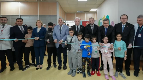 Sağlık ve eğitimi birleştiren proje! Hastanede ders zili çaldı