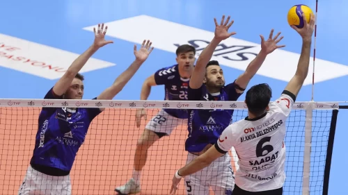 Efeler Ligi’nde Altekma evinde kazandı