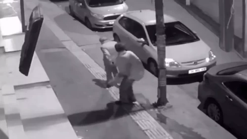 İstanbul’da yaşlı adama şiddet