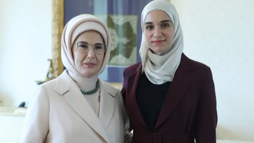 Emine Erdoğan, Suriye Cumhurbaşkanı Şara'nın eşi Latife El Durubi ile buluştu