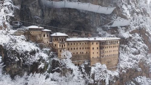 Sümela Manastırı’nda kartpostallık manzara