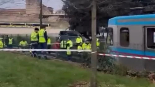 Topkapı’da T4 tramvayı raydan çıktı, seferlerde aksama yaşandı