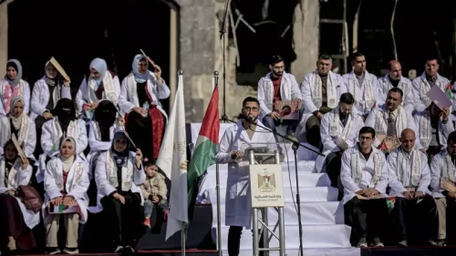 Gazze'de 170 doktor için mezuniyet töreni düzenlendi